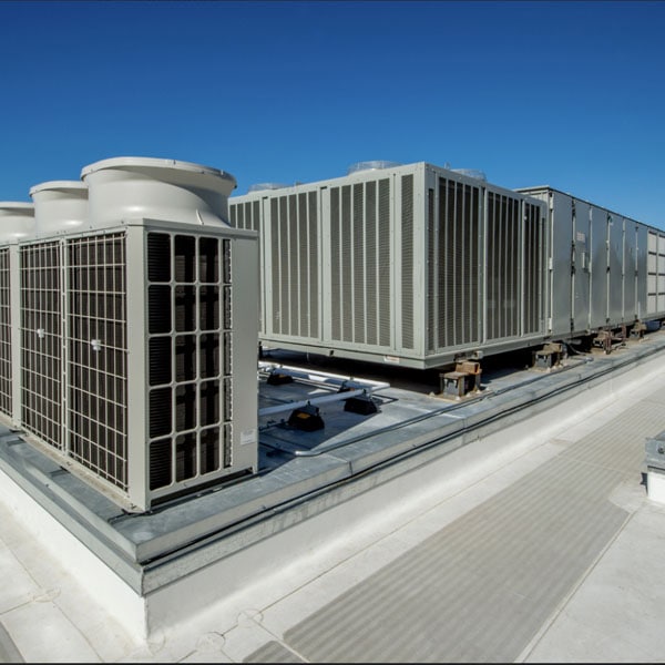 Commercial rooftop HVAC unit, installed by Performance Mechanical Group.